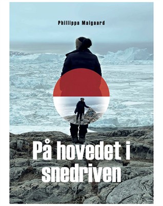 Kopf über im Schneehaufen